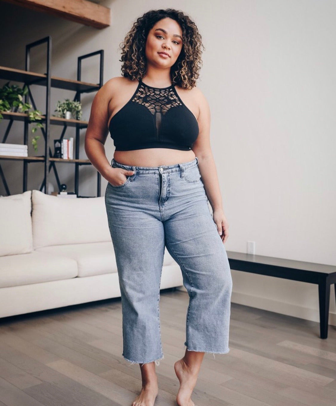 Plus Size Seams Right Bralette-Black